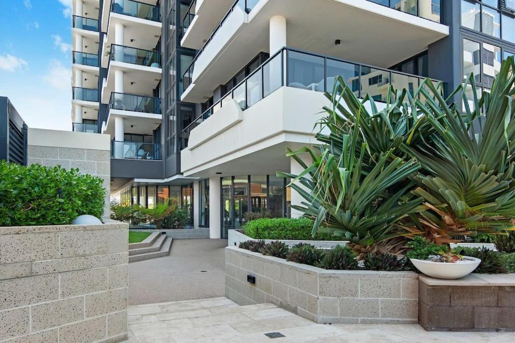Burleigh Escape With Stunning Sunset Views Apartment